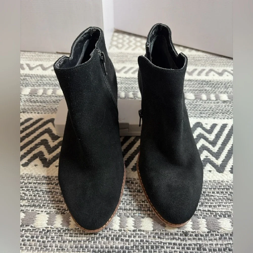 Gianni Bini Black Suede Ankle Booties Women’s 6.5 Side Zip Low Heel - Picture 9 of 9